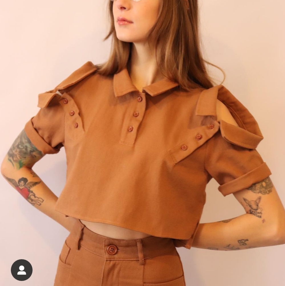 SOLD Fashion brand company 3 collar crop top - Picture 1 of 6